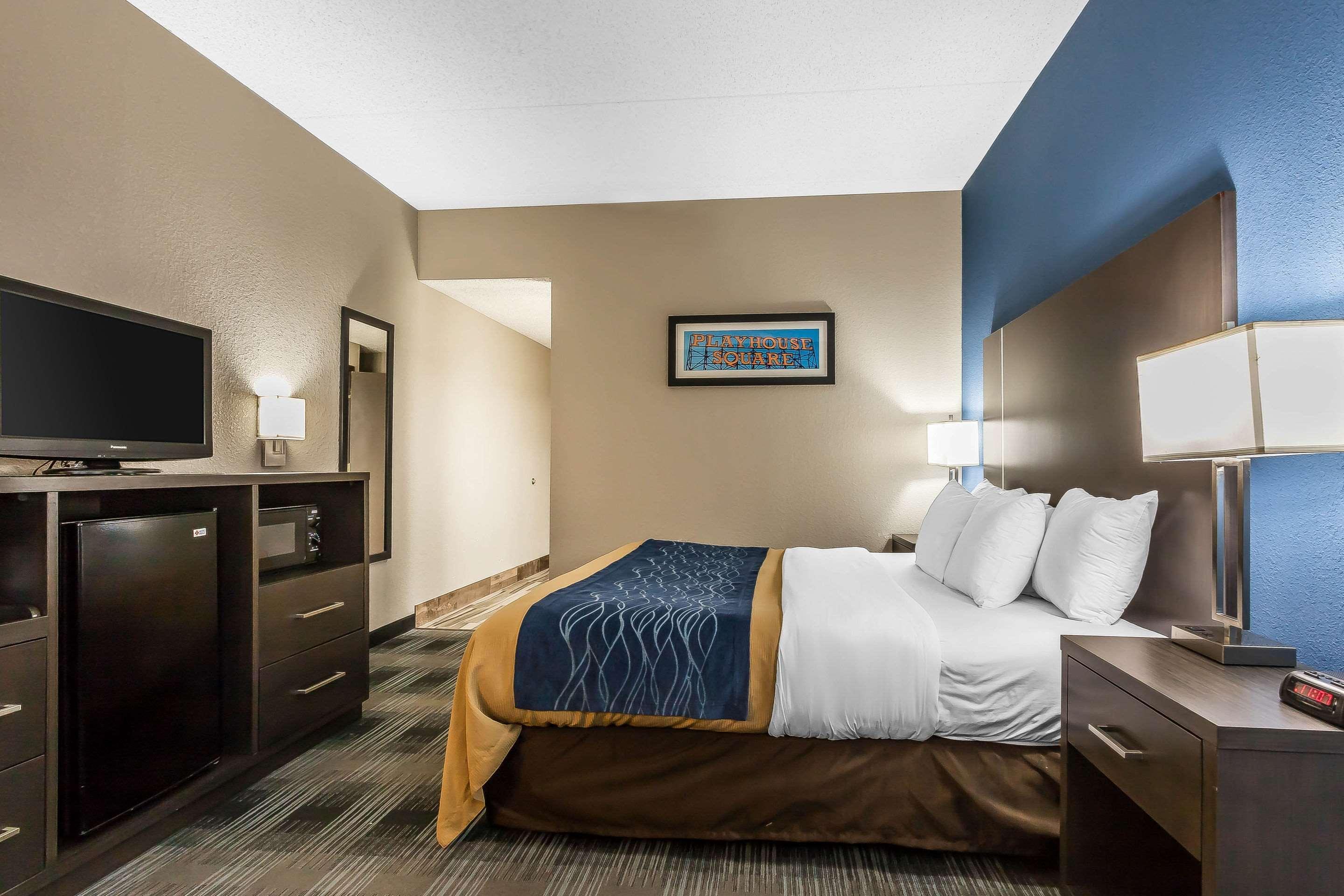 Comfort Inn Cleveland Airport Middleburg Heights Exterior photo