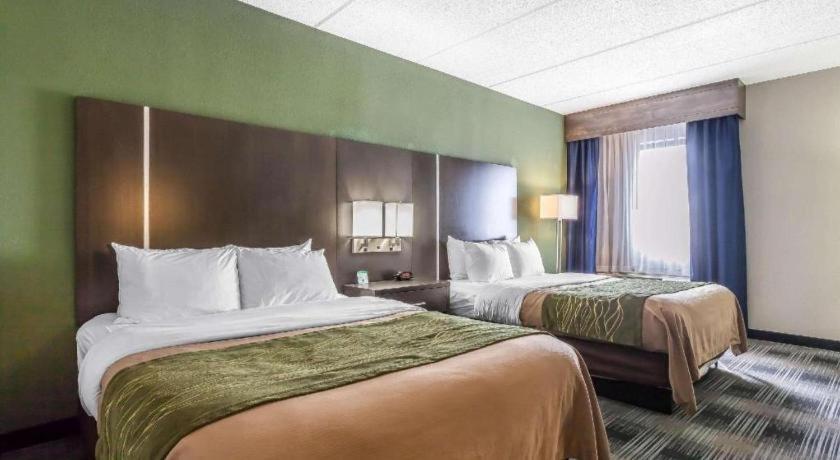 Comfort Inn Cleveland Airport Middleburg Heights Exterior photo